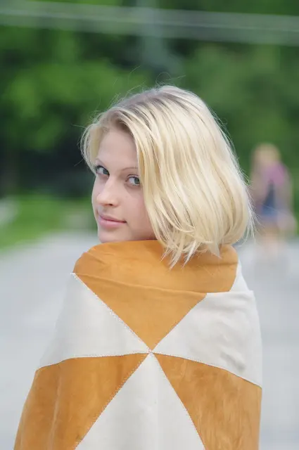 Кожаные шали от Vitalie Burlacu 